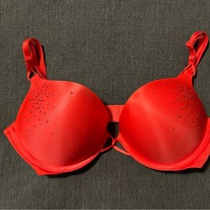 New ! Still in packaging! VS Bra